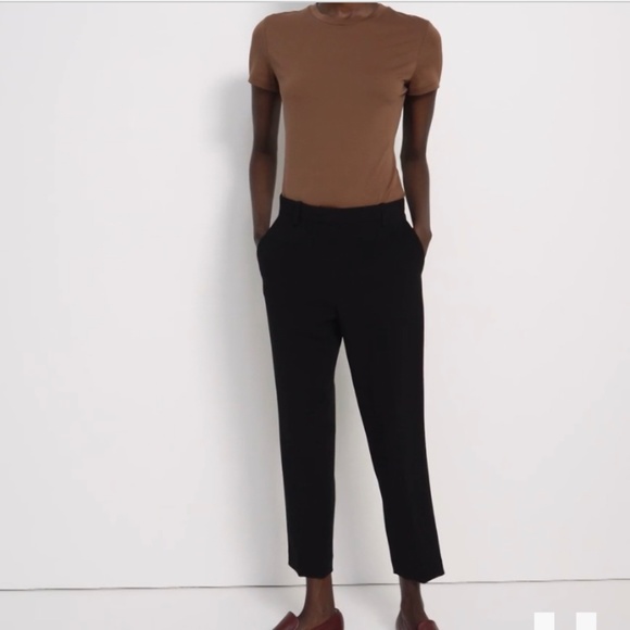 Theory Trecca black crepe pants size 4 - Picture 3 of 4